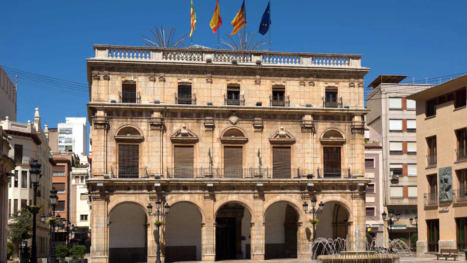 Ayuntamiento de Castellón y Plaza Mayor